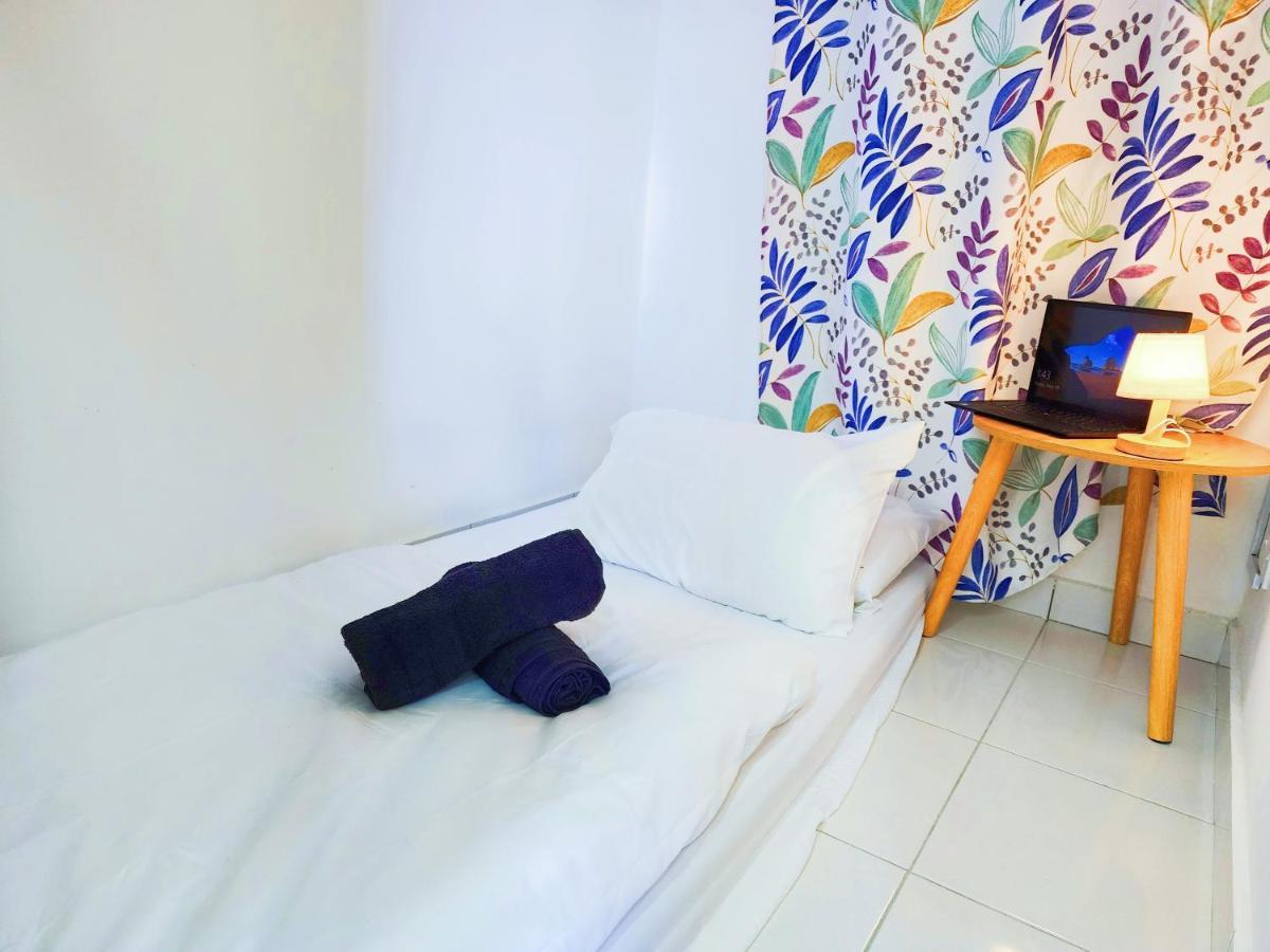 Klia Lili Residensi 5 Plus 2 Pax With Splendid Pool Nilai Eksteriør billede