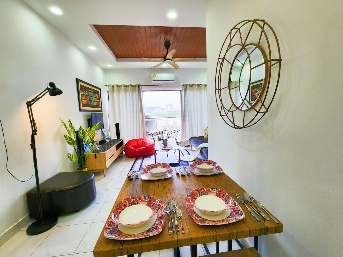 Klia Lili Residensi 5 Plus 2 Pax With Splendid Pool Nilai Eksteriør billede