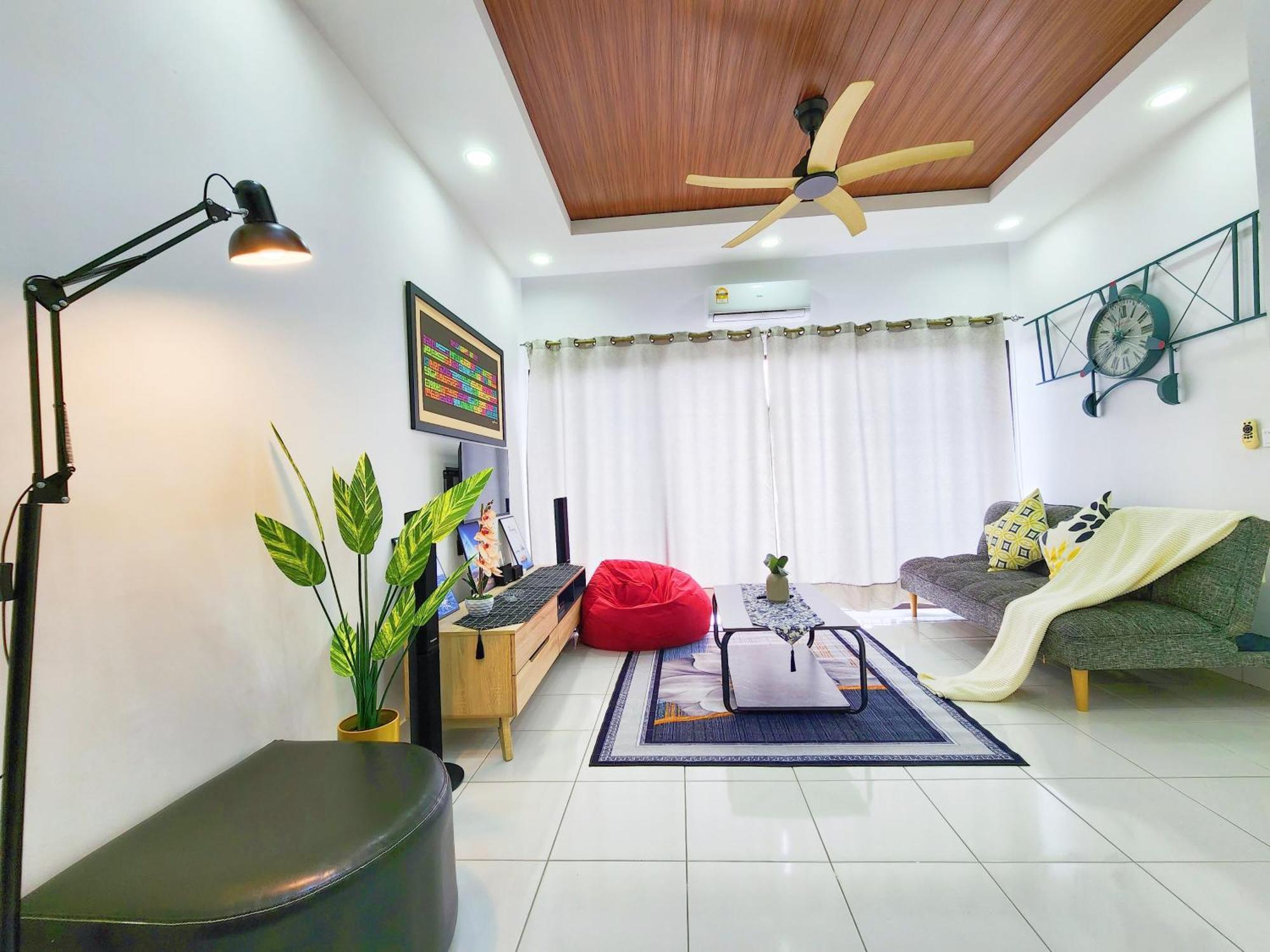 Klia Lili Residensi 5 Plus 2 Pax With Splendid Pool Nilai Eksteriør billede